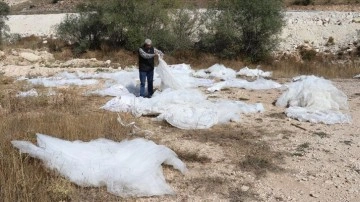 Sivas'ta arazide çok sayıda gelinlik bulundu