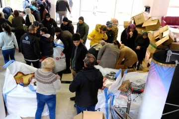 Sivrihisar deprem bölgesi için tek yürek oldu
