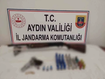 Söke’de silah kaçakçılığı operasyonu
