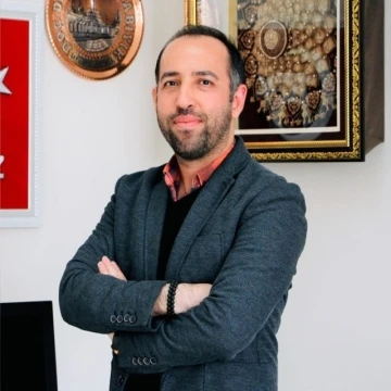 Sosyolog Palabıyık: &quot;AK Parti’nin izlediği politikaların başarısı arttıkça, ülkemize karşı iç ve dış saldırılar artıyor&quot;
