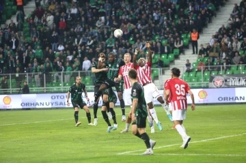 Spor Toto 1. Lig: Sakaryaspor: 1 - Boluspor: 1
