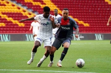 Spor Toto Süper Lig: Fatih Karagümrük: 1 - Kasımpaşa: 0 (İlk yarı)
