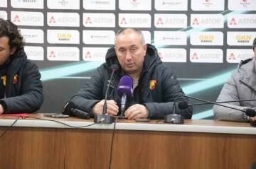 Stanimir Stoilov: &quot;Süper Lig’e çıkmak için sahada her şeyimizi vermeliyiz&quot;
