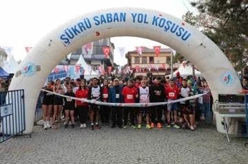 Şükrü Saban Yol Koşusu’na 500 atlet katıldı
