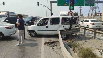 Sultangazi’de yaşlı kadın trafik kazasında yaralanan eşinin başından ayrılmadı
