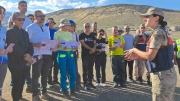 Süphan Dağı eteklerinde ‘kadına şiddete hayır’ etkinliği