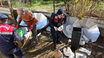 Şüpheli ölüme giden Jandarma, evde Skunk serasıyla karşılaştı
