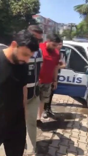 Sürücüyü darp eden iki kişi polis ekipleri tarafından yakalandı
