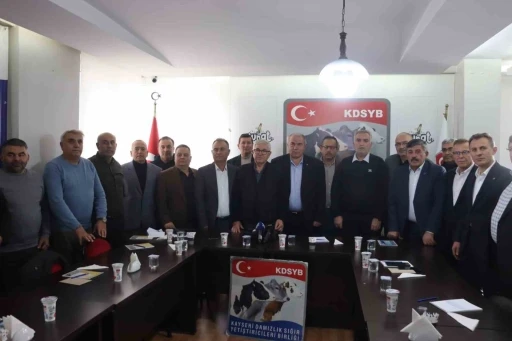 Süt üreticileri sorunlarını Kayseri’de masaya yatırdı
