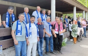 SV Özvatanspor şampiyon oldu, kupasını Halit Demir verdi
