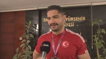 Taha Akgül: &quot;Milletimizin dualarıyla, alnımızın akıyla olimpiyatlardan döneceğiz&quot;
