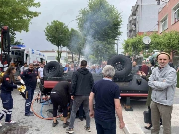 Takla atan off-road aracını görenler bölgeye koştu
