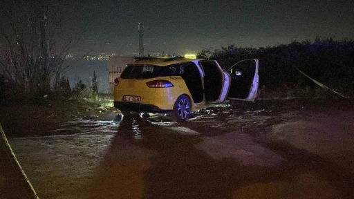 Kocaeli'nde korkunç cinayet! Taksici yol kenarında boğazı kesilmiş halde bulundu