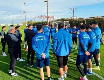 Talasgücü Belediyespor’un Antalya kampı başladı
