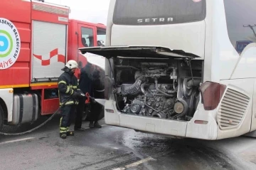 Tamire giden yolcu otobüsünde yangın çıktı