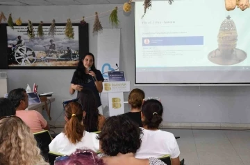 Tarih boyu tütsü ile tedavi yöntemleri, BAÇEM’de konuşuldu
