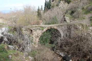 Tarihi Çaybaşı Su Kemeri turizme kazandırılmayı bekliyor
