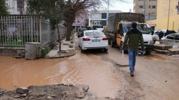 Tarihi Kemeraltı Çarşısı esnafı altyapı çalışmasının tamamlanmasını istiyor