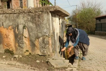 Tarihi lahit, köyün çeşmesi oldu