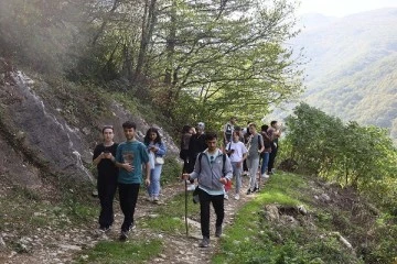 ‘Tarihten Doğaya Bursa’ temalı yürüyüş