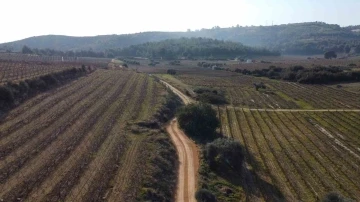 Tarsus’ta çiftçilerin 50 yıllık yol çilesi sona eriyor
