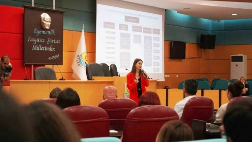 Tarsus’ta ’Her Kız Çocuğu Güvende Büyümeyi Hak Eder’ konulu söyleşi yapıldı
