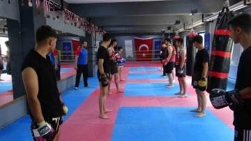 Tatvan’da ringlerin yıldızları yetişiyor
