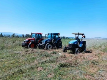 Tavşanlı’da mera alanlarında temizlik ve ot kesimi yapıldı
