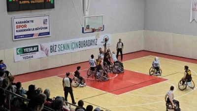 Tekerlekli Sandalye Basketbol Süper Lig: Karabük Demir Kartal: 69 - Galatasaray:84
