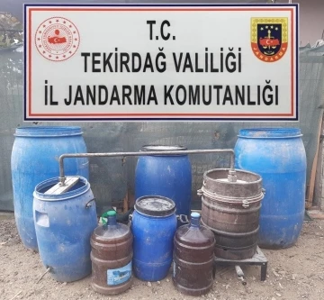 Tekirdağ’da 1 ton 370 litre kaçak alkol ele geçirildi
