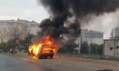 Tekirdağ’da otomobil alev topuna dönüştü