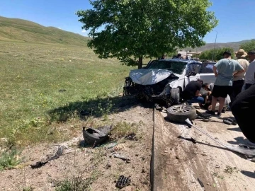 Tekman’da feci kaza: 2’si ağır 8 yaralı
