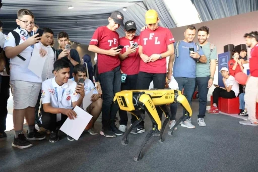 TEKNOFEST’te ’Robot Mext’ için sevgi yarışı
