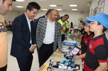 Teknolojiden sanata dair her şey bu öğrencilerin sergisinde bir araya geldi
