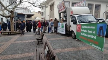 Teksas Şehitler İçin Lokma Dağıttı