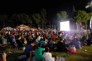 Tekstil Park’taki sinema geceleri yoğun ilgi görüyor
