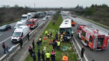 TEM’de can pazarı: 1’i ağır 17 yaralı