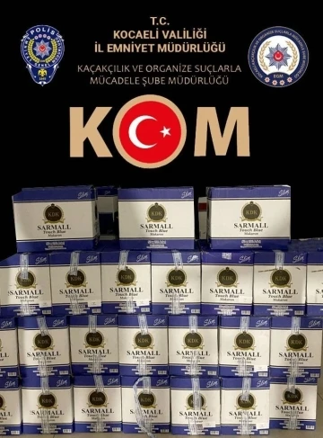 TEM’de durdurulan araçta 710 bin boş makaron ele geçirildi
