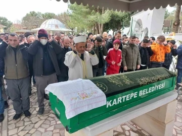 TEM’de lastik değiştirirken iki arkadaş can vermişti