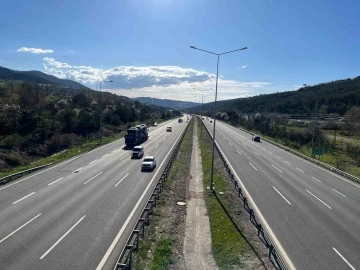 TEM Otoyolu’nun Bolu geçişinde trafik akıcı seyrediyor
