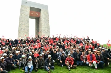 Tepebaşı, 500 Eskişehirliyi daha Çanakkale Destanı’nın yazıldığı tarihi yarımadaya taşıdı
