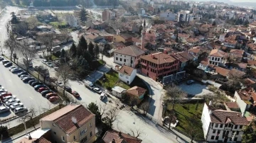 Terk edilen, yıkılan veya yıkılmaya yüz tutan tarihi evler endişe kaynağı
