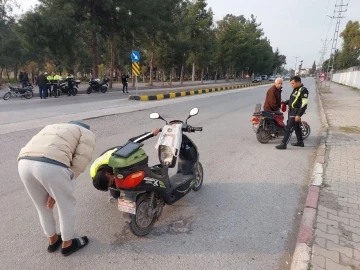 Tescilsiz 10 motosiklet ve 1 araç trafikten men edildi
