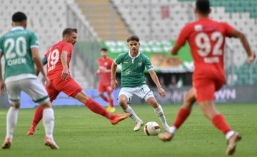 Bursaspor kendi sahasında Altınordu ile 1 - 1 berabere kaldı