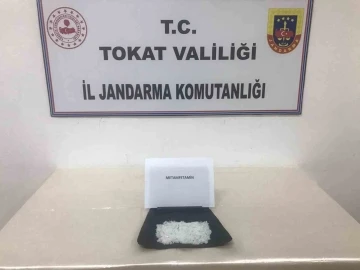 Tokat’ta şahsın üzerinde uyuşturucu madde bulundu
