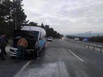 Manisa'da toplu taşıma aracı alev aldı