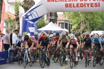 Torku Şeker Sporlu kız bisiklet takımı şampiyon oldu
