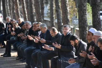 Tosya Belediye Başkanı Kavaklıgil’den merhum Belediye Başkanı Yücel’e ahde vefa
