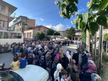 Tosya’dan hacı adayları dualarla kutsal topraklara uğurlandı
