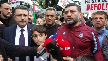 Trabzonsporlu taraftarlardan Filistin’e destek yürüyüşü
